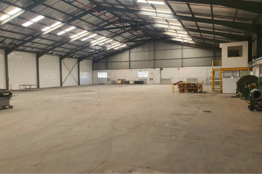 To Let commercial Property for Rent in Neave Industrial Eastern Cape